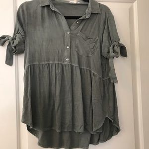 ✨ Cute green blouse✨